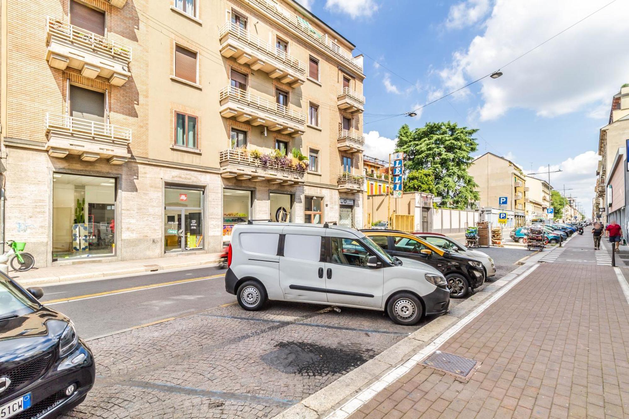 Domusmi Piazzale Loreto Apartment Милано Екстериор снимка